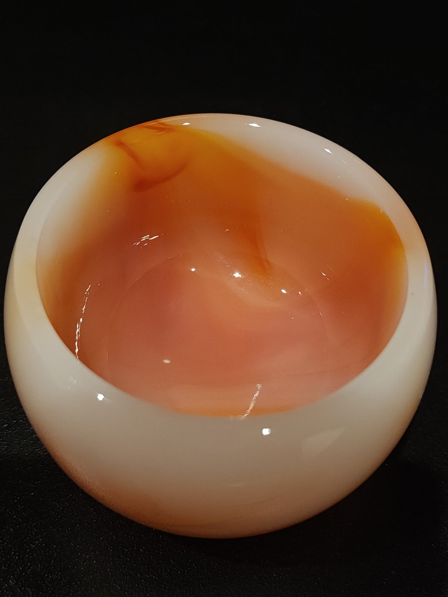Glass swirled cup