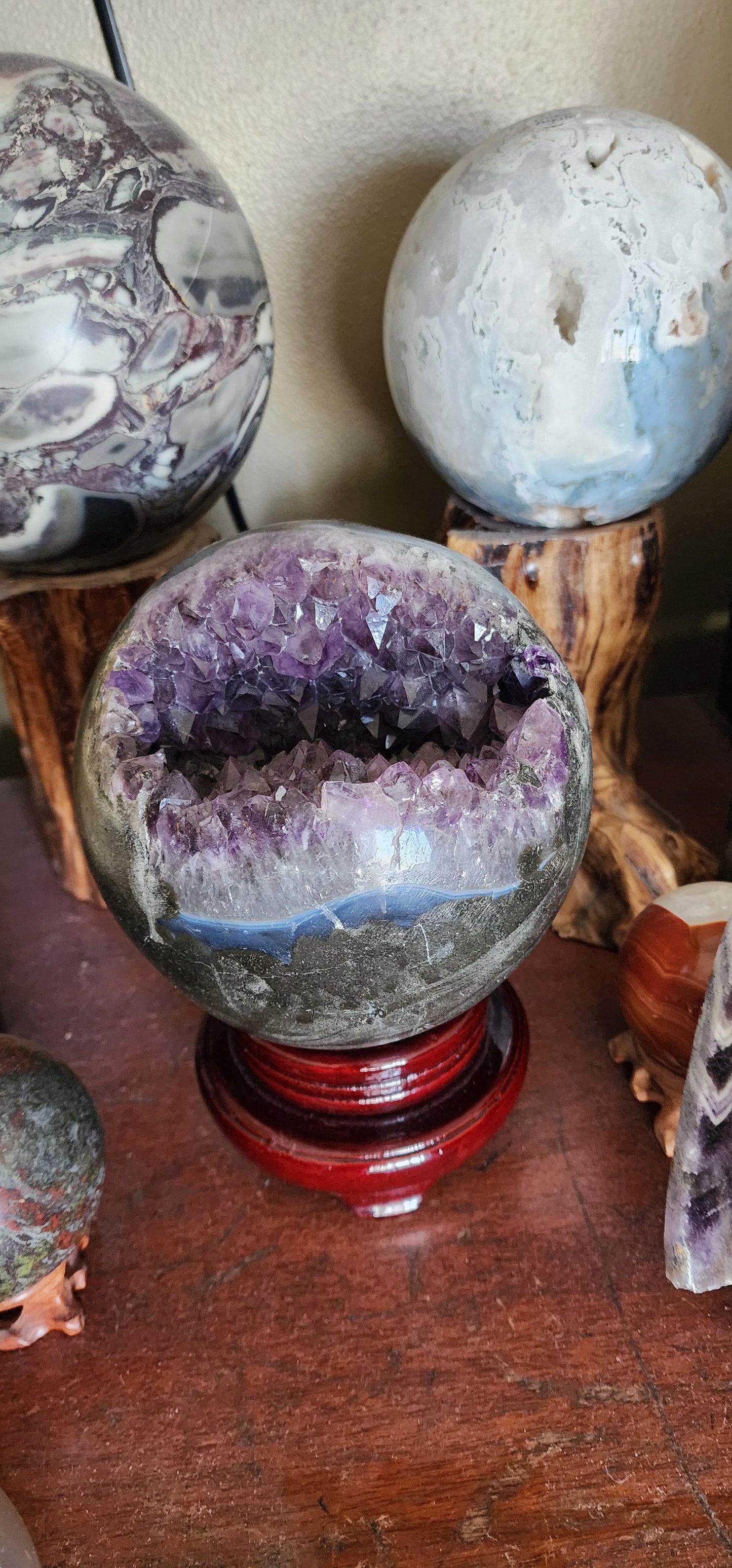 Large amathyst sphere with stand