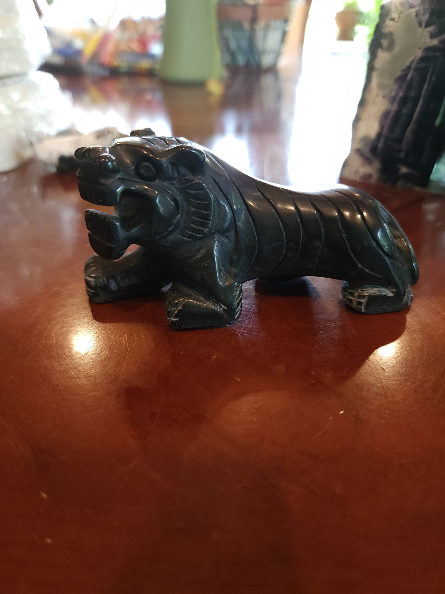 Black obsidian tiger carving