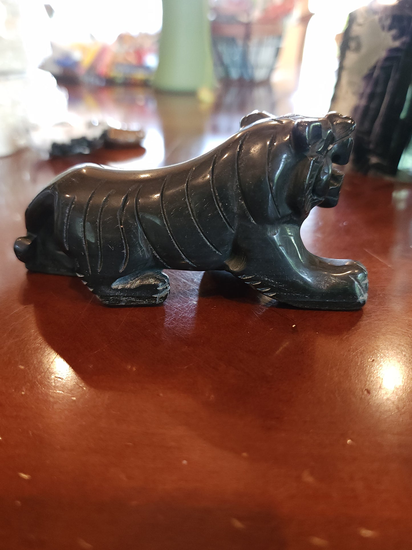 Black obsidian tiger carving